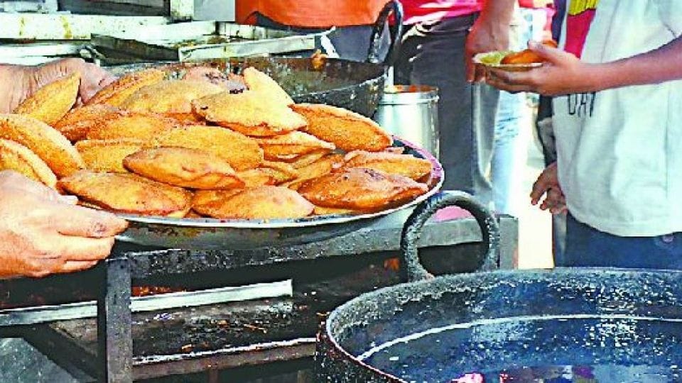 Chatori Gali will be decorated with stalls of Banaras famous food at Ganga Ghat in varanasi