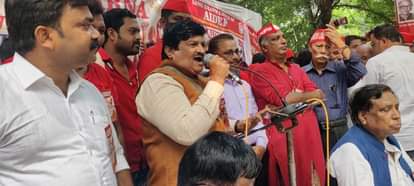 Old Pension: All India Defence Employees Federation AIDEF on Monday demonstration at Jantar Mantar