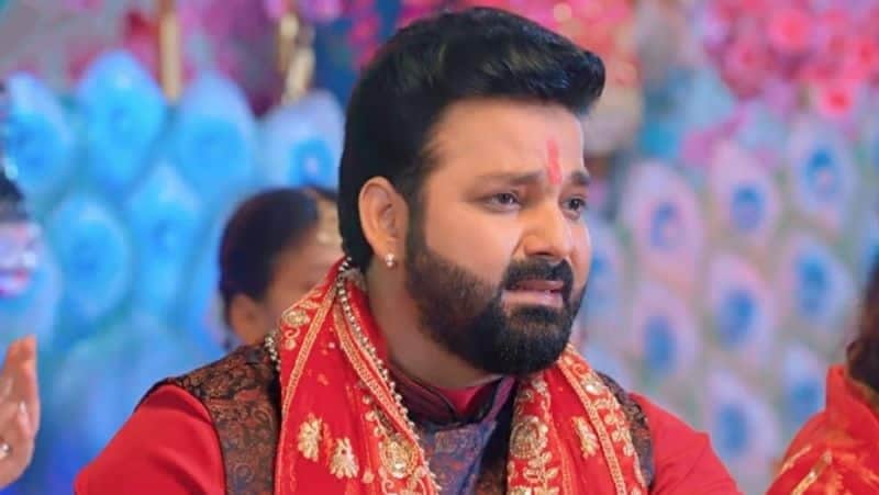 bhojpuri superstar pawan singh new devi song Sato Bahiniya Aili went viral on internet