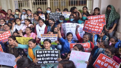 Allahabad University Agitating students lock the camp gates in protest against fee hike