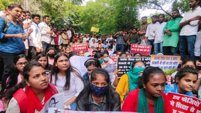 Allahabad University Agitating students lock the camp gates in protest against fee hike