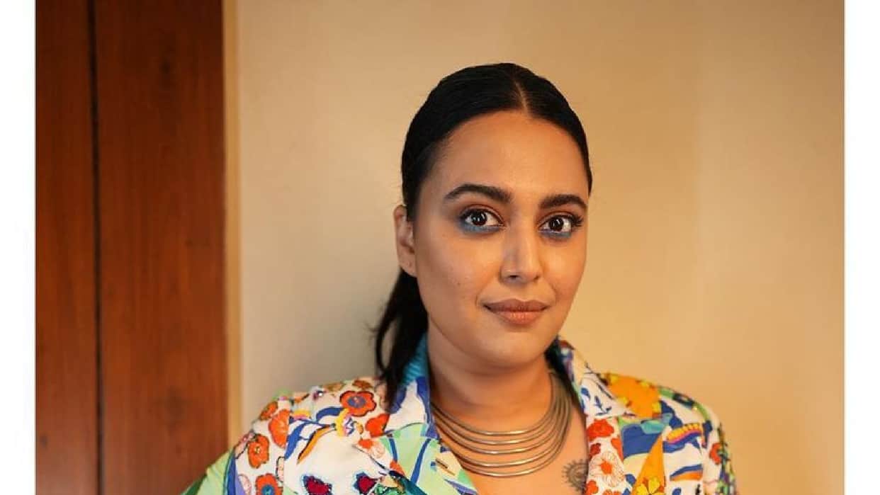 Swara Bhaskar targets narottam mishra Besharam Rang comment says Abhinetriyon ke kapde dekhne se fursat milti
