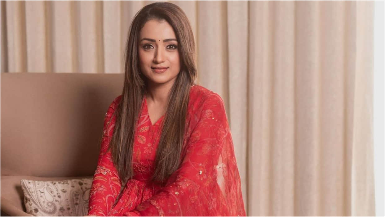 aishwarya rai co star trisha krishnan best saree look