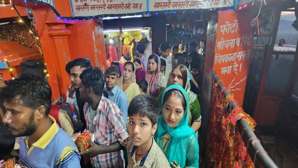 Shardiya Navratri 2022: Crowd of devotees in uttarakhand temples photos