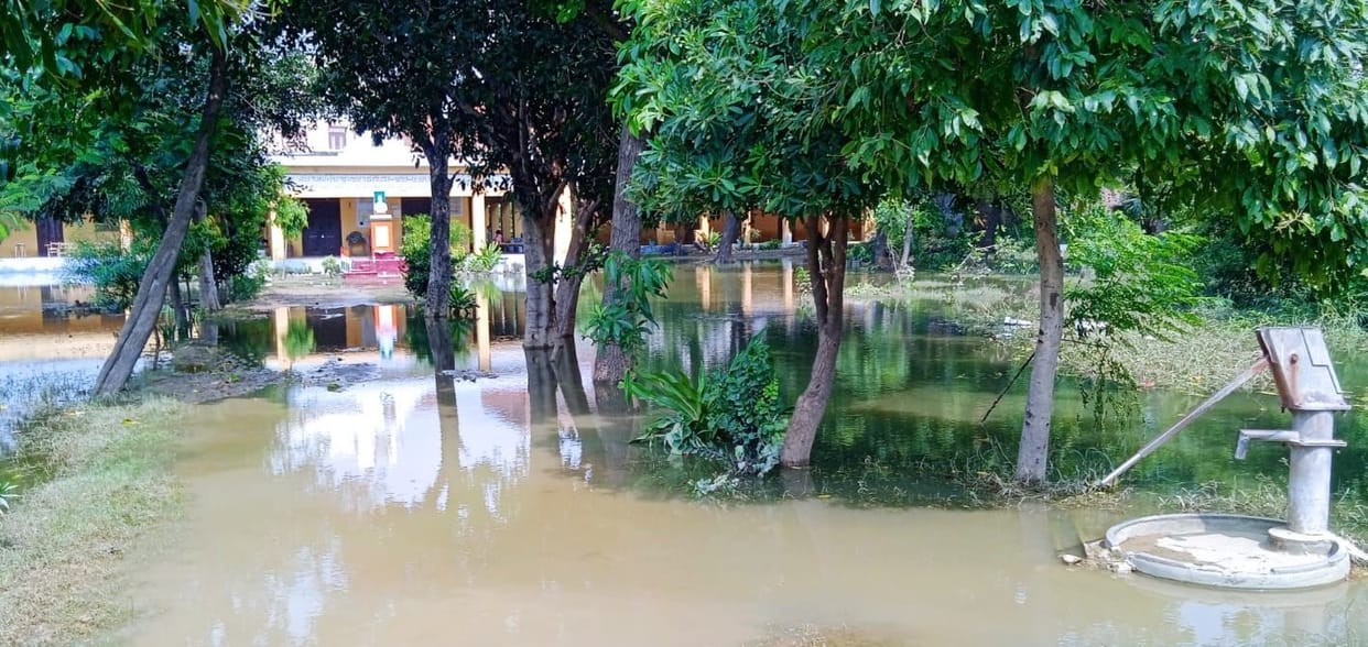 Water logging in school premises even after two days of rain etah