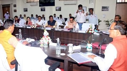 MP Cabinet Meeting: राज्य के पांच लाख पेंशनर्स को चार फीसदी महंगाई भत्ता, कैबिनेट में आएगा प्रस्ताव MP Cabinet Meeting: Four percent dearness allowance to five lakh pensioners of the state, proposal will come i