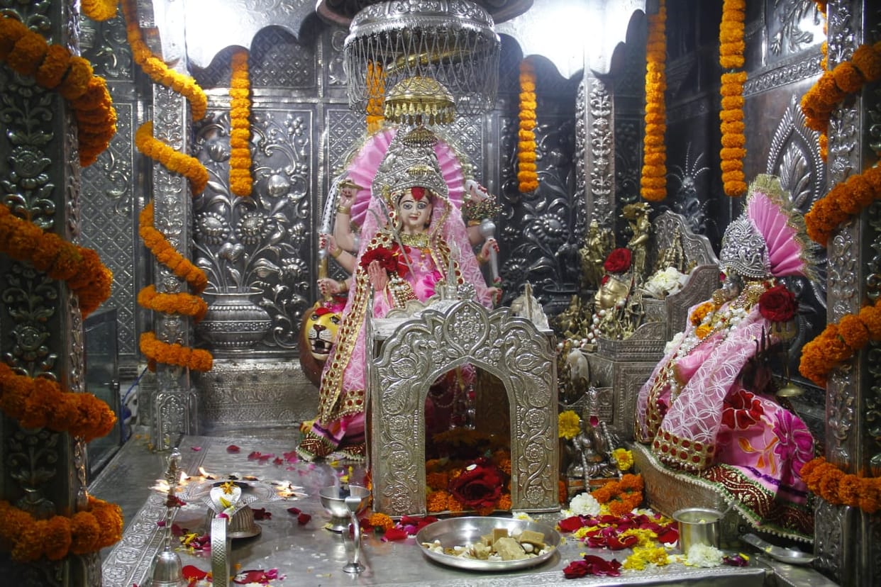 sirmaur news second days of shardiye navratra 9000 people  worship mata  balasundri trilokpur