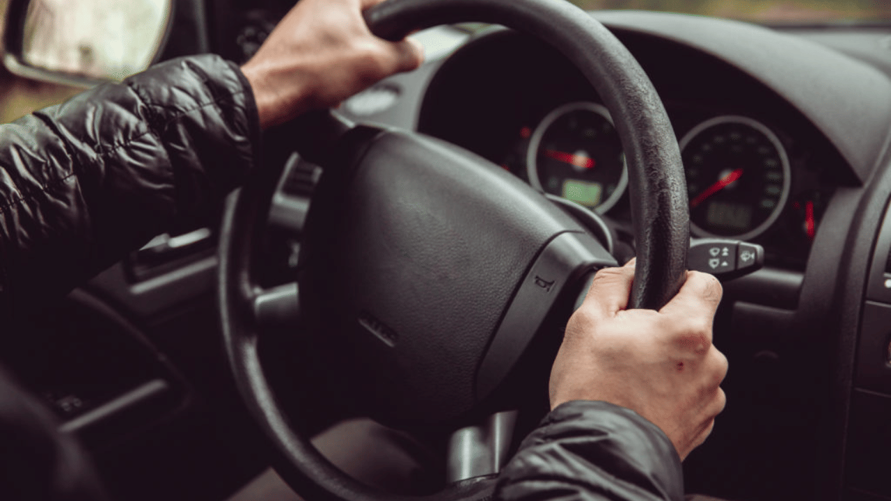 When car steering gives these five signs, then be careful, noise vibration fluid turning problem