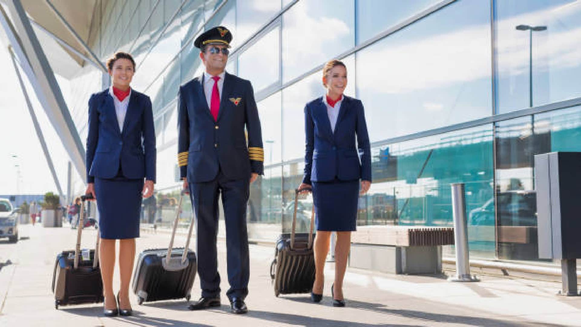 Interesting Facts: Have you ever wondered what flight attendants carry in their Tiny bags