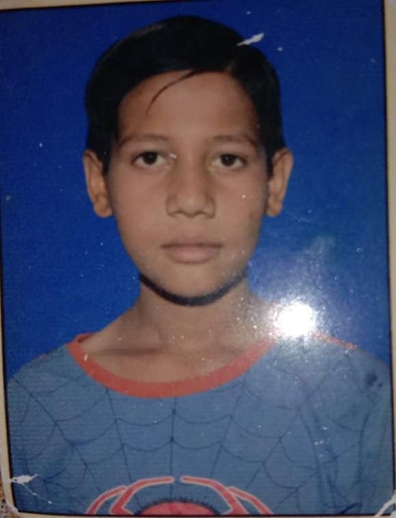 Hathras: Bike rider's head crushed after being hit by truck, death