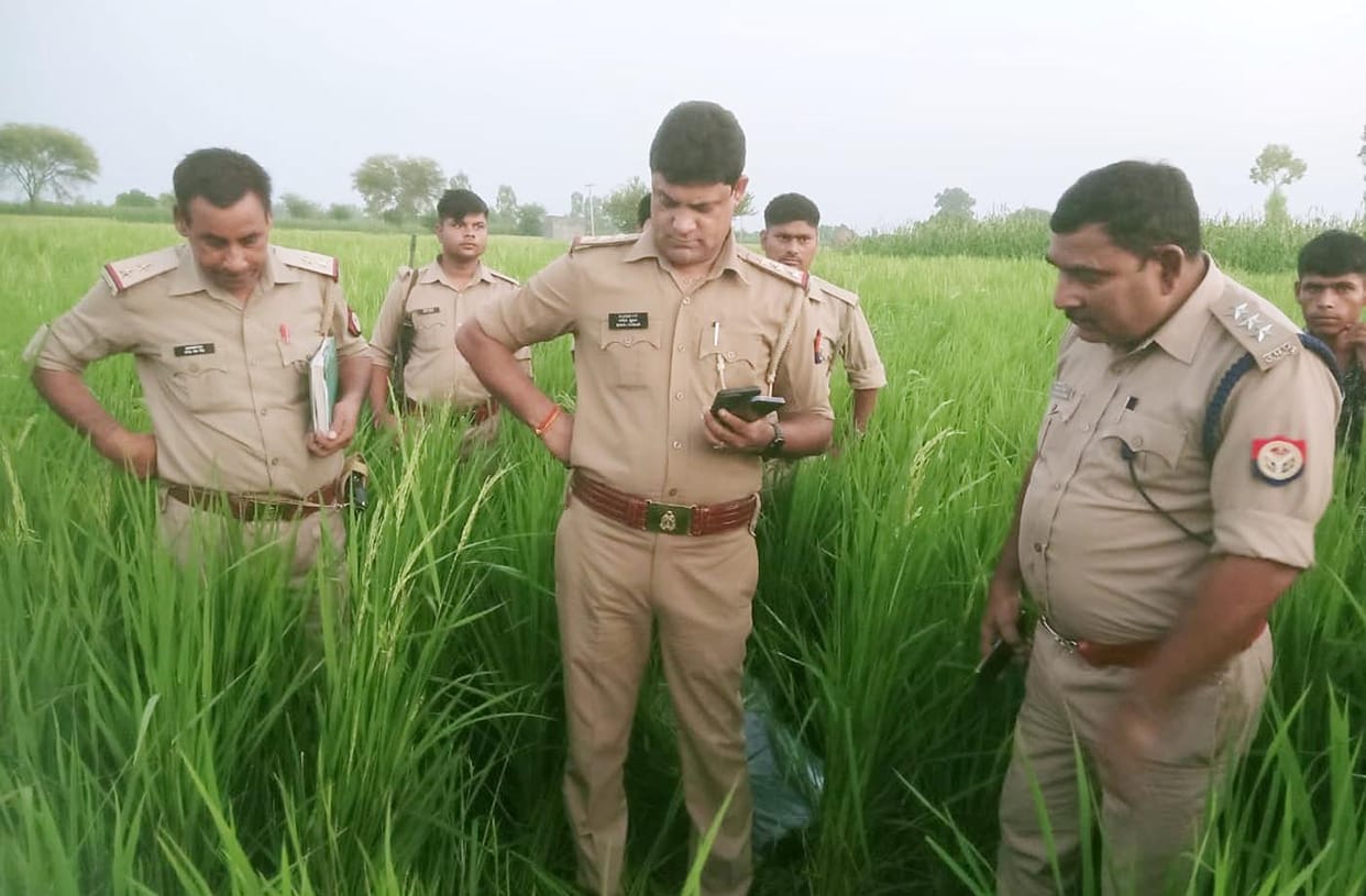 Missing teenager's body including e-rickshaw found in Zarifnagar