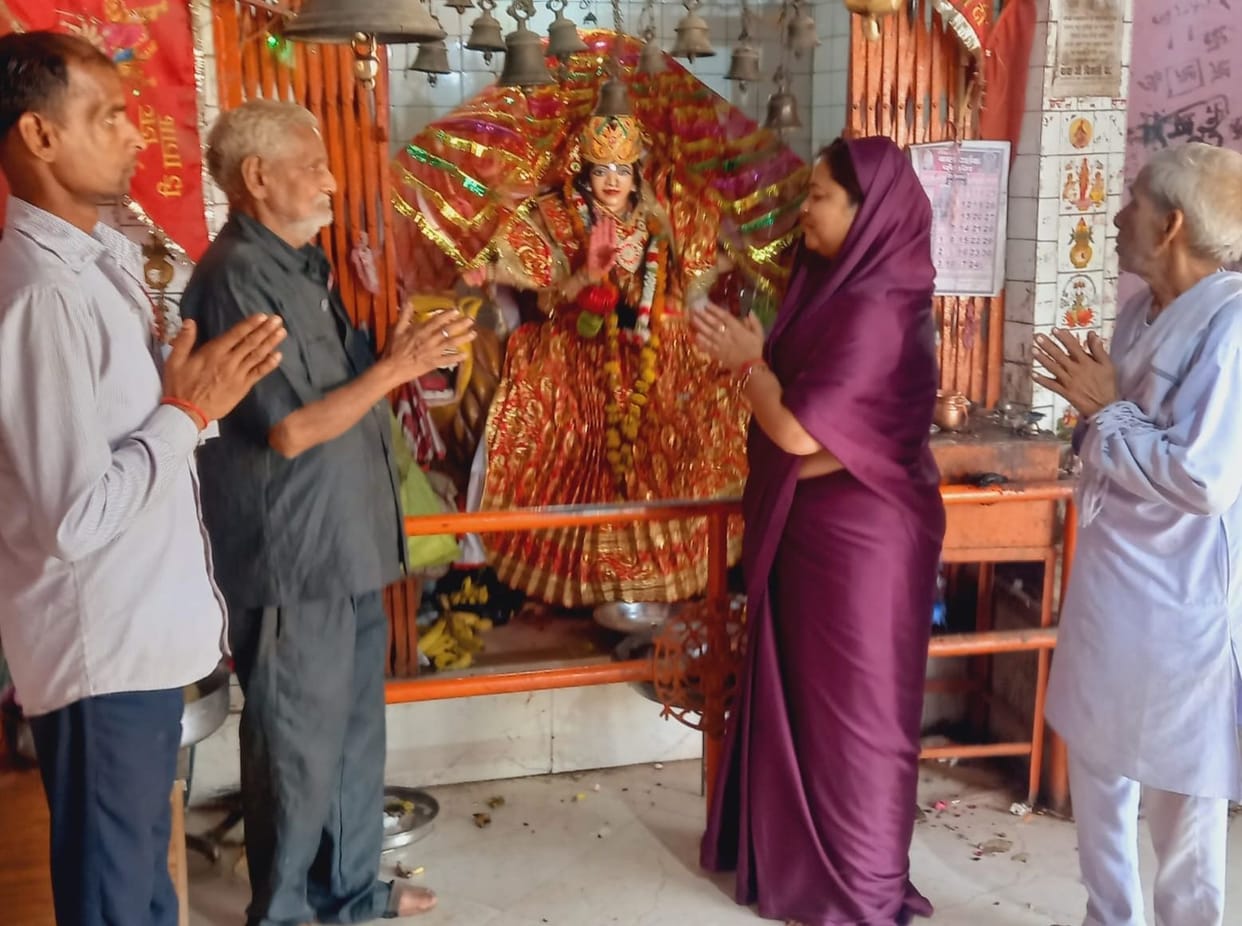 The chanting of Mother Brahmacharini, the bells in the temples, the drums