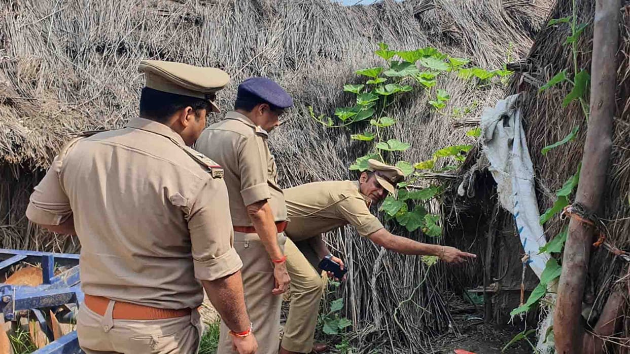 Crime: misdeed with Innocent girl in Etawah up