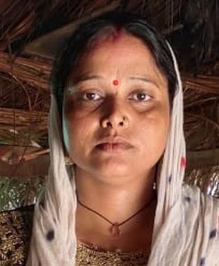 Husband killed his wife by slitting her throat, arrested