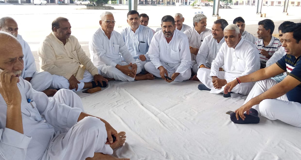 After getting assurance from the government, the arhtiyas postponed the strike