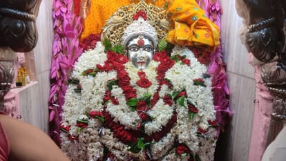 Echoing in the Devi temples - Ya Devi Sarvabhuteshu Shakti-Rupana Sansthita..in gorakhpur