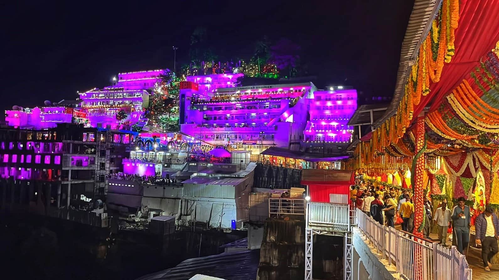 Navratri festival begins in mata vaishno devi temple Katra photos