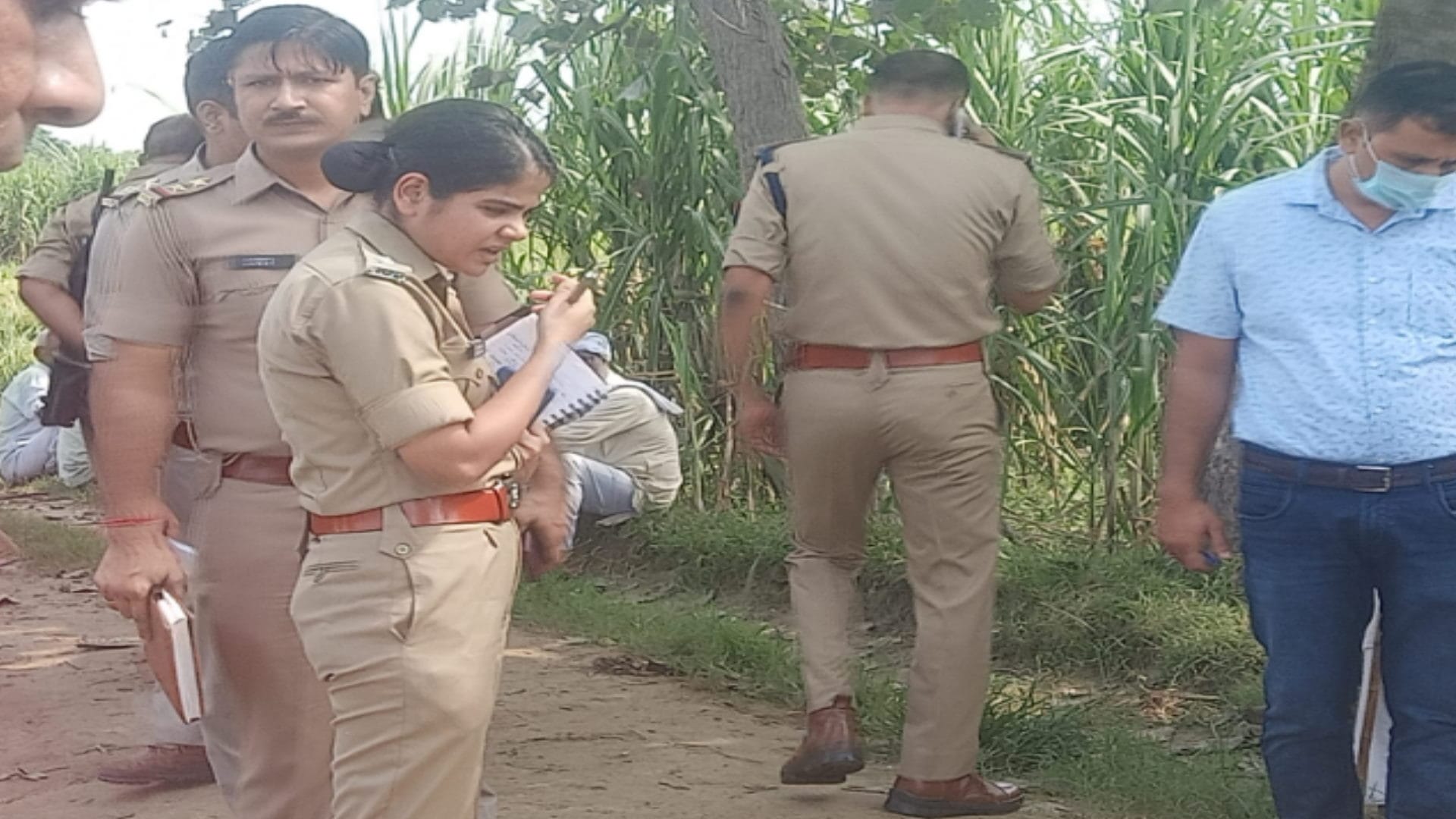 Love Affair or Enimity : Deepak Tyagi Murder in Talibani way in Meerut] police fails to arrest Accused