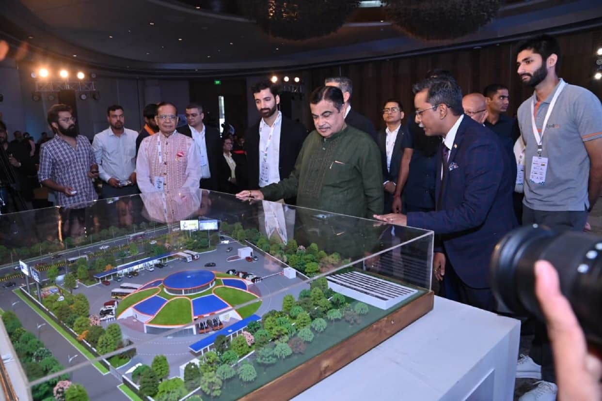 Nitin Gadkari Unveils miniature of NHEV charging Station concept to compete with Petrol Pumps in future