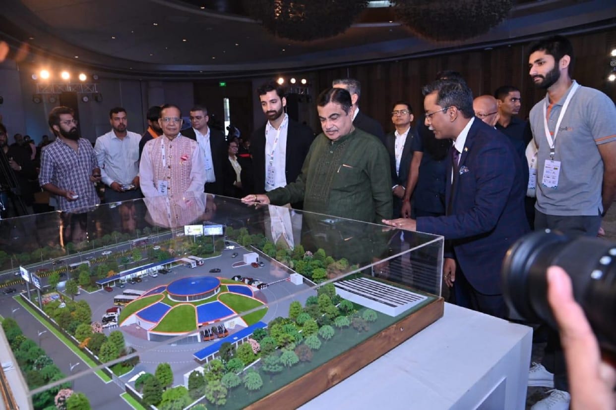 Nitin Gadkari Unveils miniature of NHEV charging Station concept to compete with Petrol Pumps in future