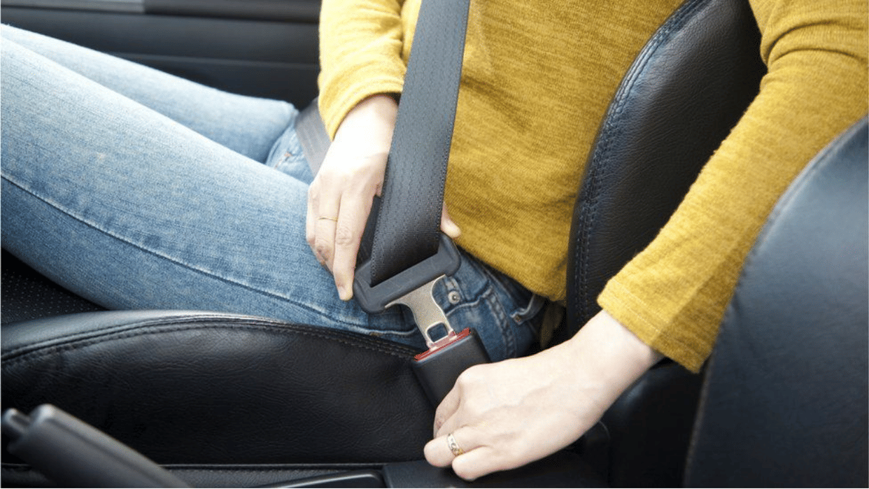 Mumbai police warns driving motor vehicle without wearing seat belts shall be punishable news in hindi