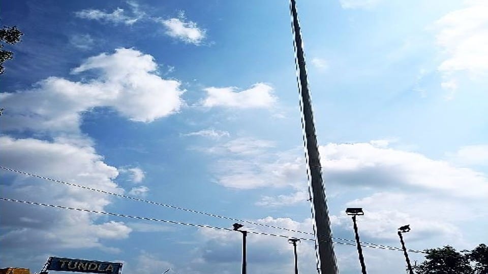 100 feet high tricolor 'missing' at Tundla railway station in firozabad