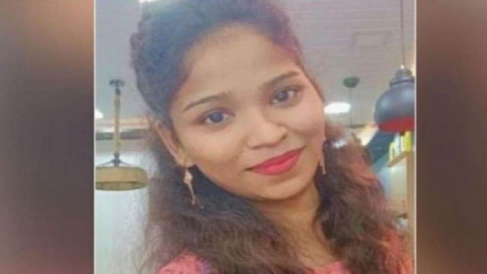 Wife refused to wear burqa, Husband slit her throat in Mumbai