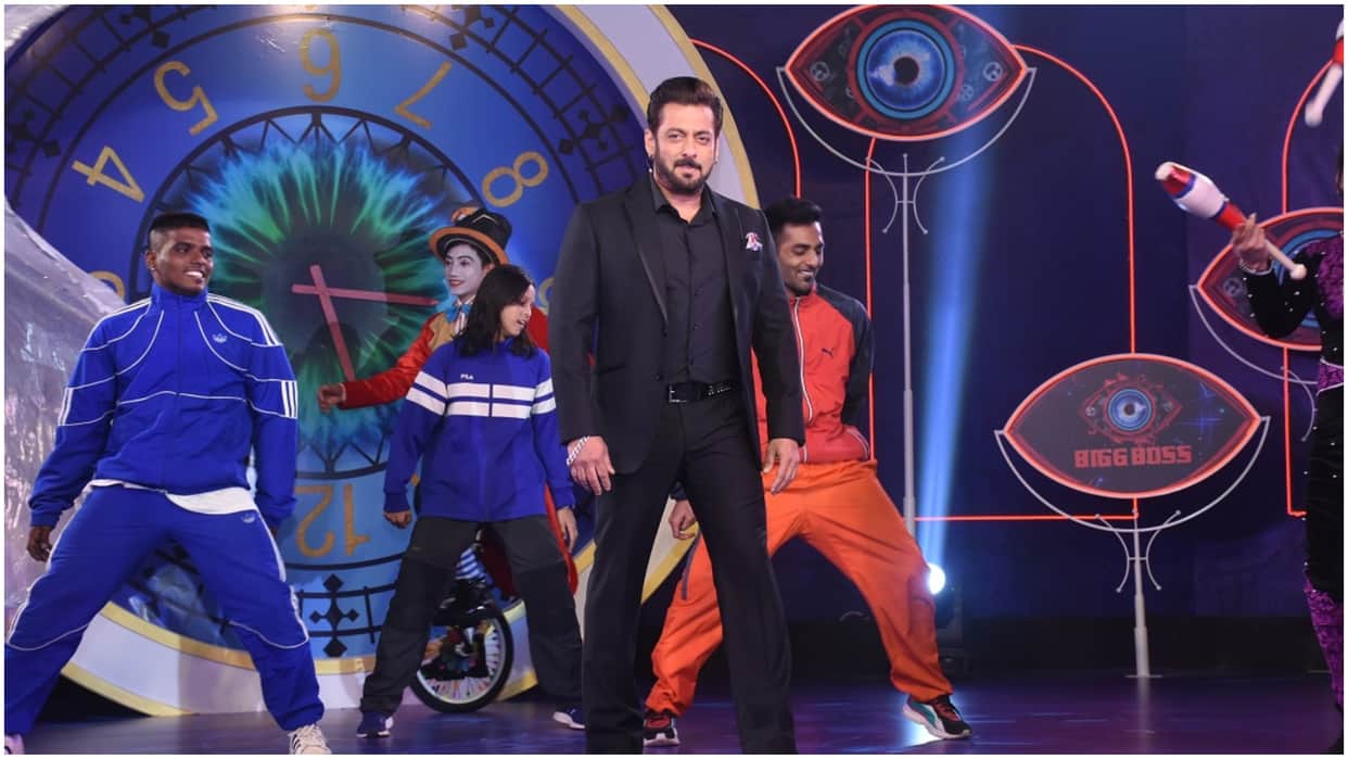 Bigg Boss 16 List of celebs who are ready to enter in salman khan show through wild card entry karan tejasswi