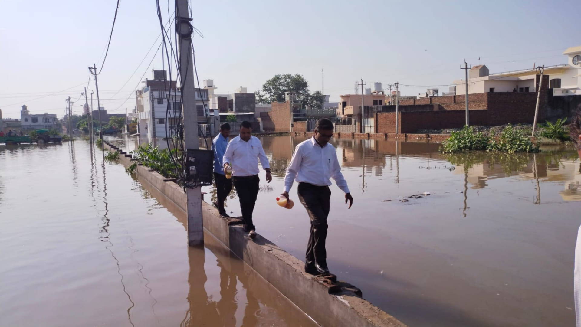 Hundreds of families left home in Bhuna due to waterlogging after rain