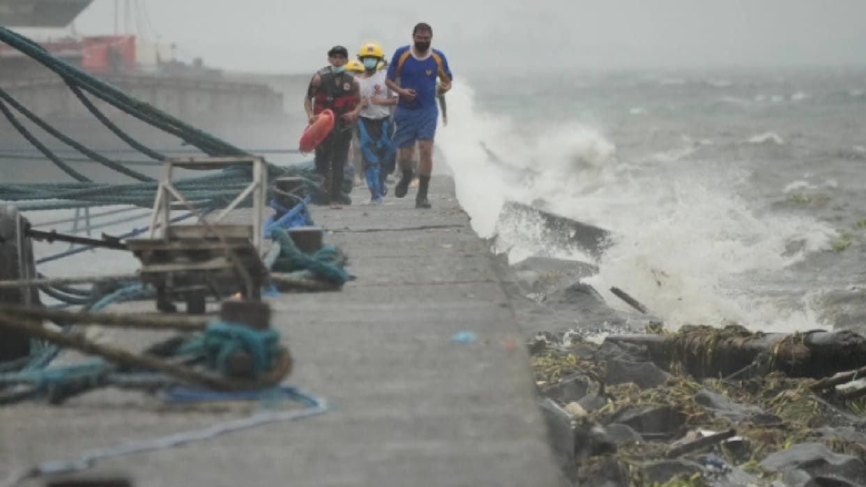Hurricane Ian has become an extremely dangerous Category 4 storm as it approaches Florida west coast