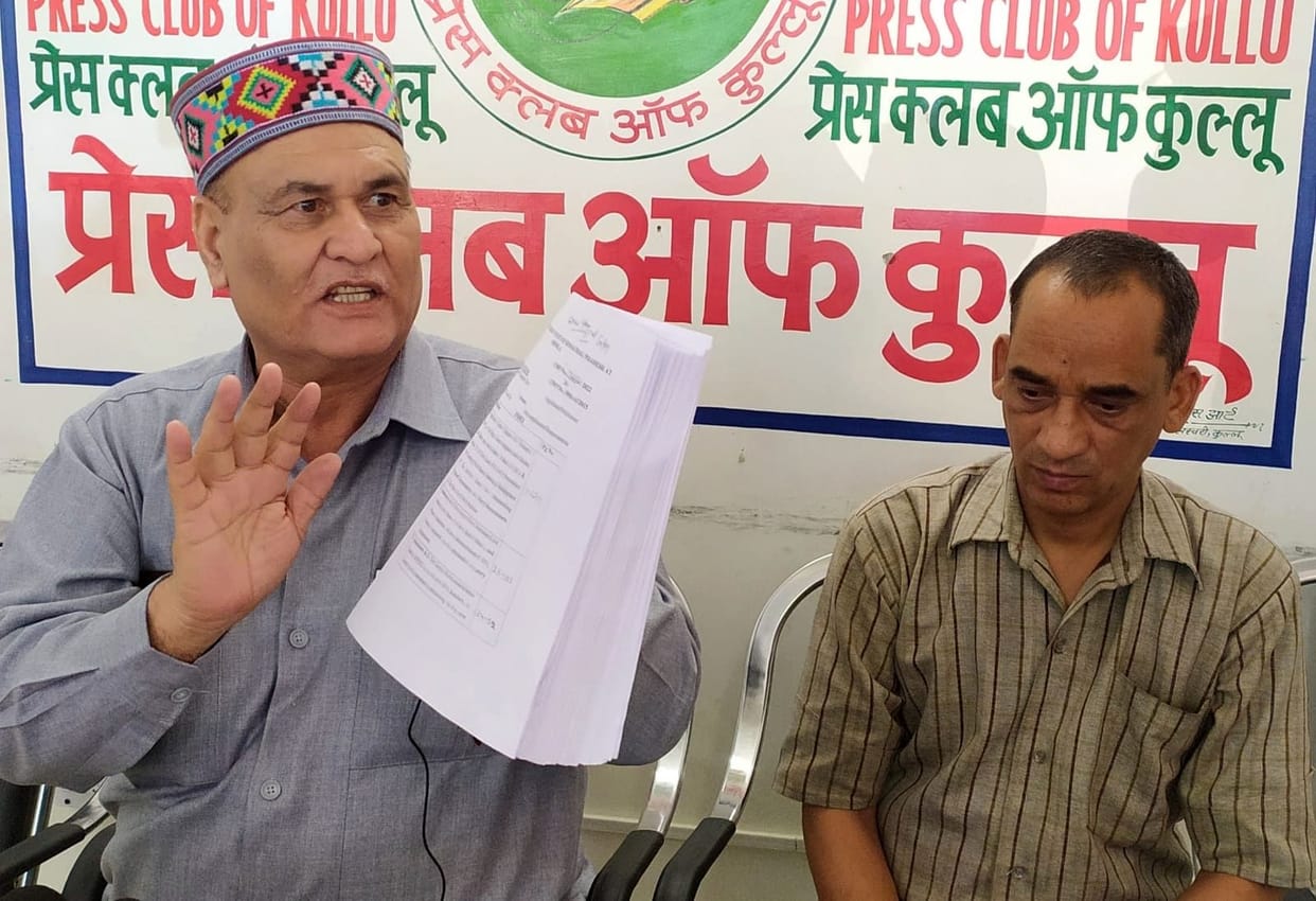 High court issued notices to 365 kardars