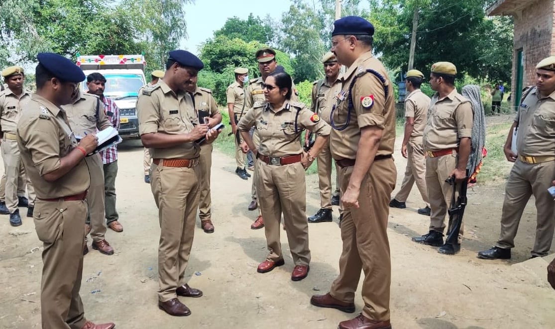 Retired home guard and his wife murdered by slitting their throats in Hardoi