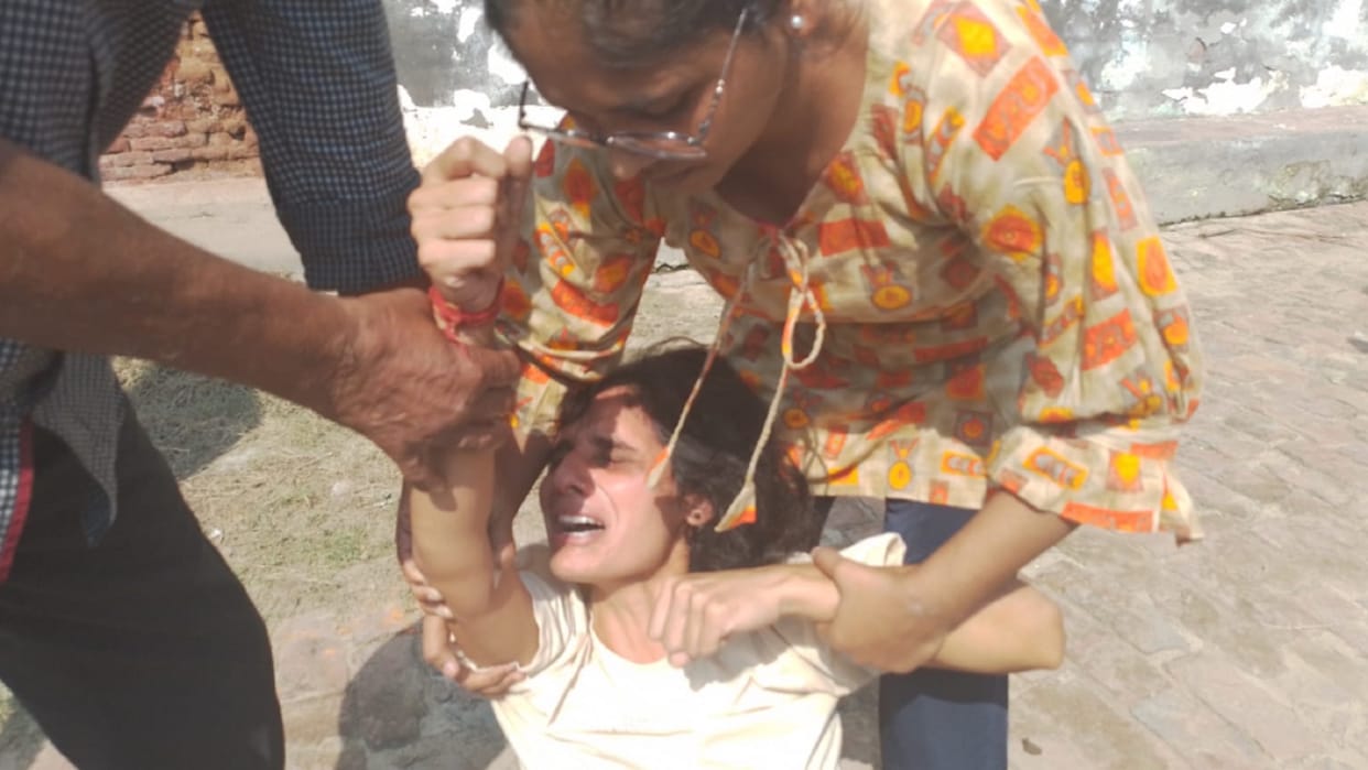 Love Affair or Enimity : Deepak Tyagi Murder in Talibani way in Meerut] police fails to arrest Accused