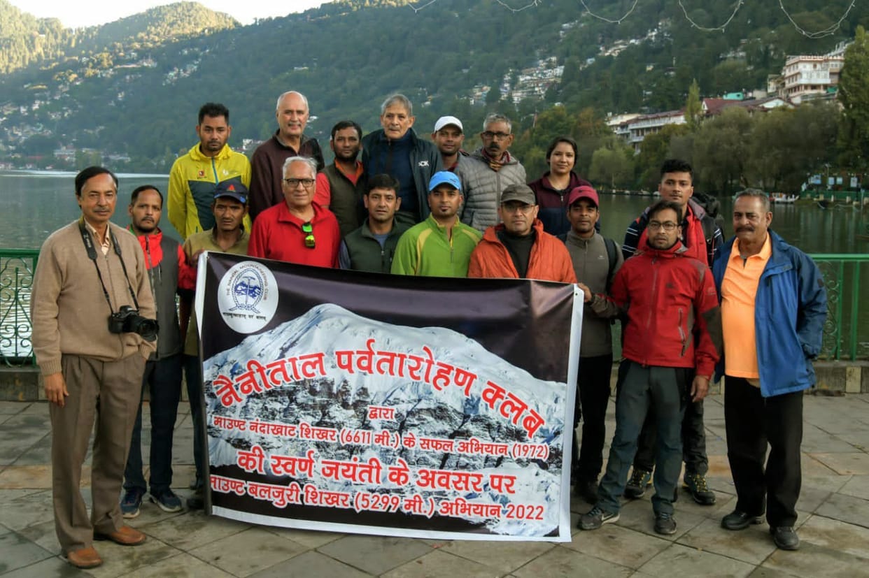 The team left for the ascent of Baljuri peak