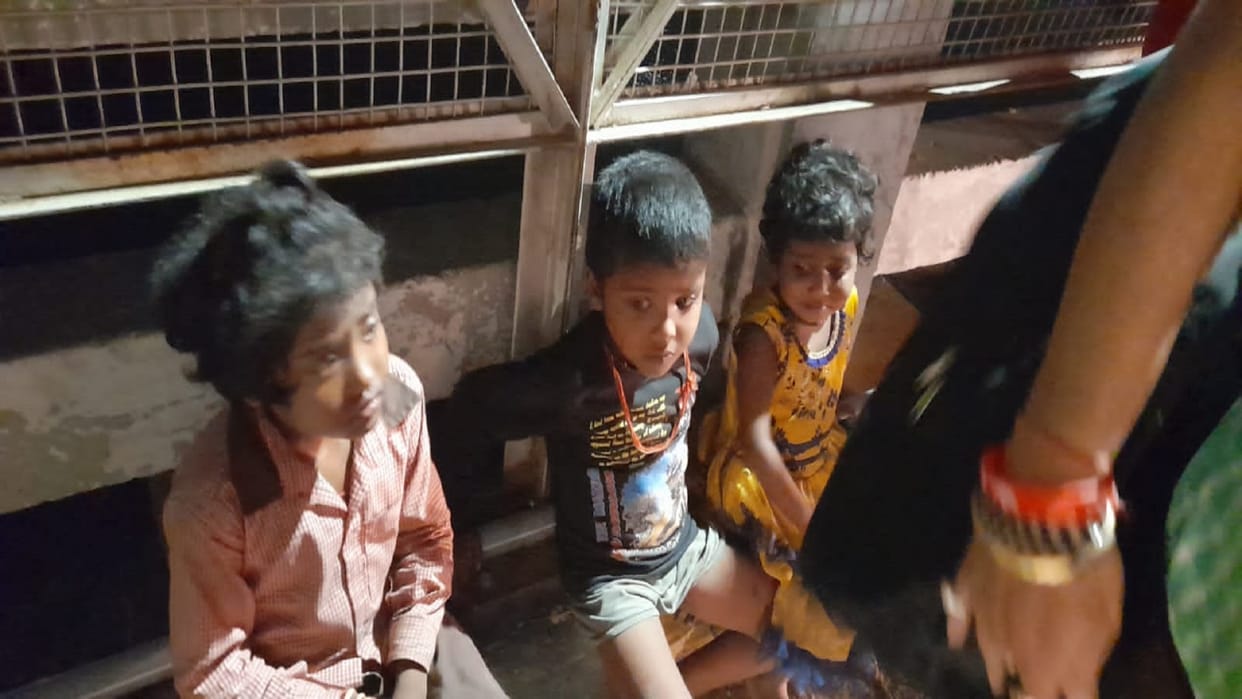 Woman jumps in Ganges with two year old child Sailors save woman child drowns