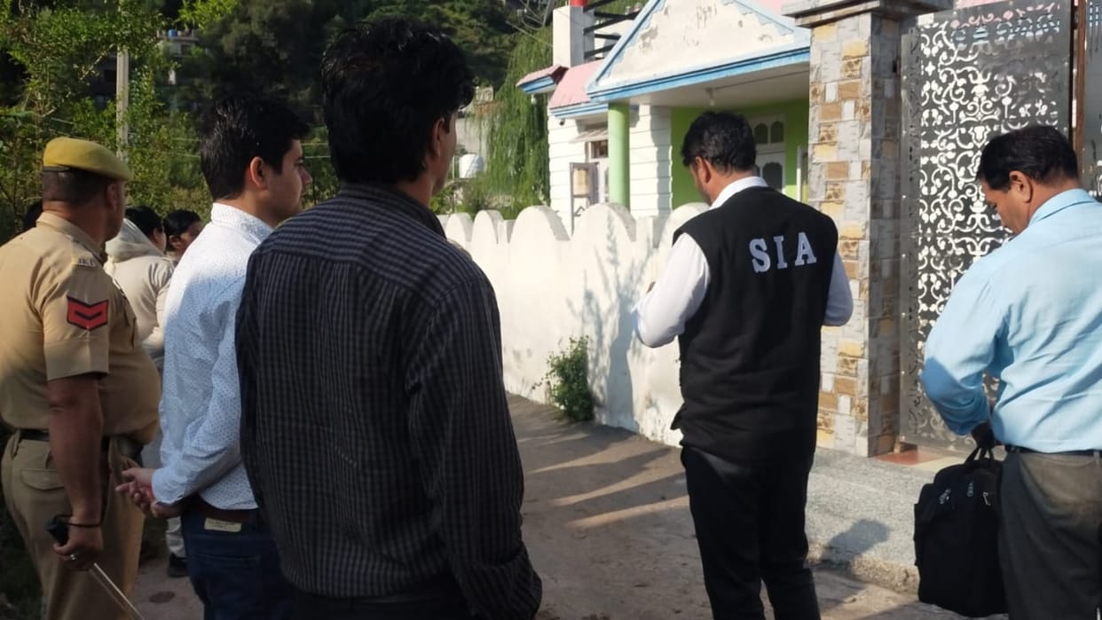 jammu kashmir SIA Raids in six places in kashmir including Residences Of Hurriyat leaders in srinagar