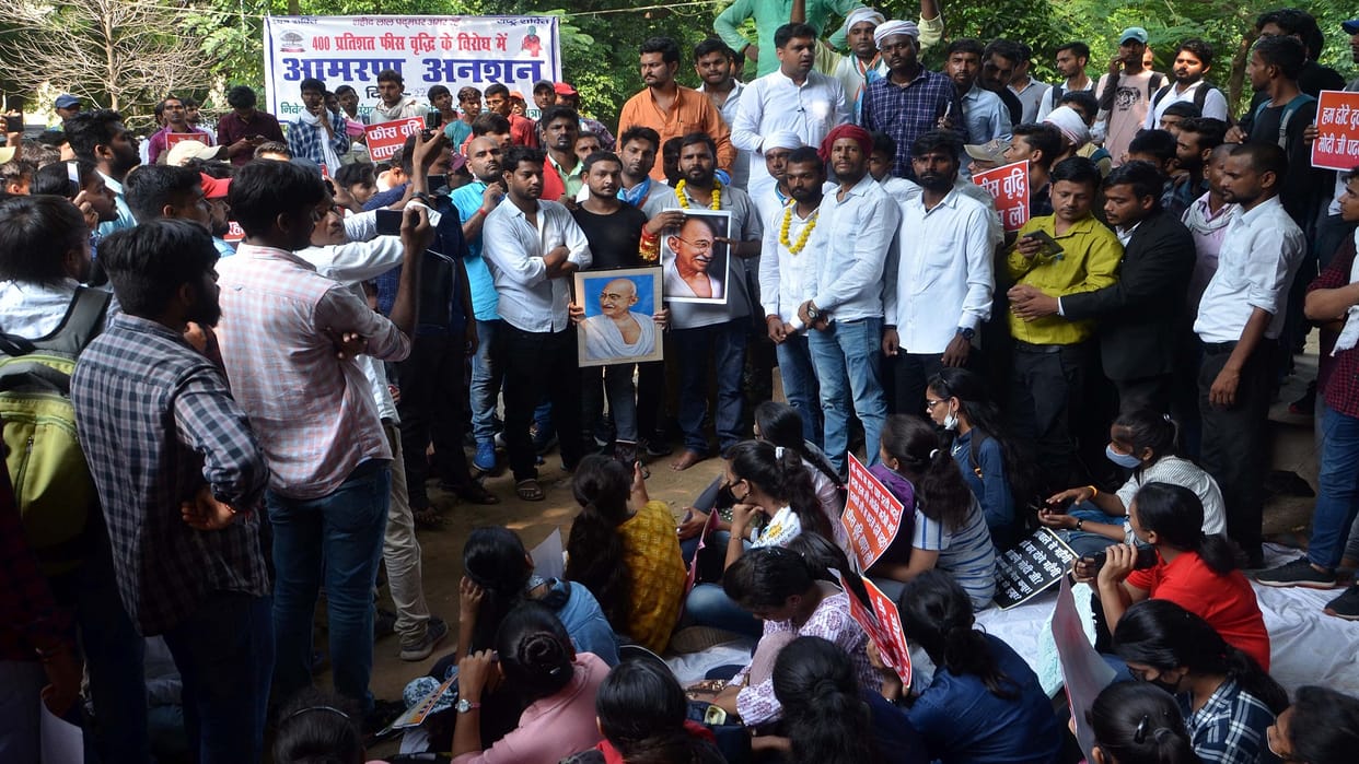 Committee formed to discuss the issue of fee hike list of valid students sought from the agitators