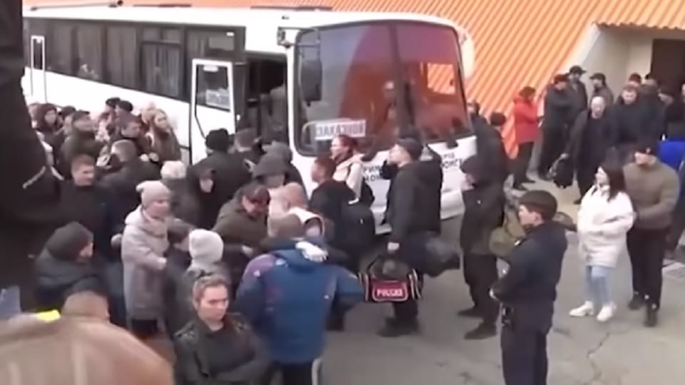 Russians flee to neighbouring countries amid mobilisation