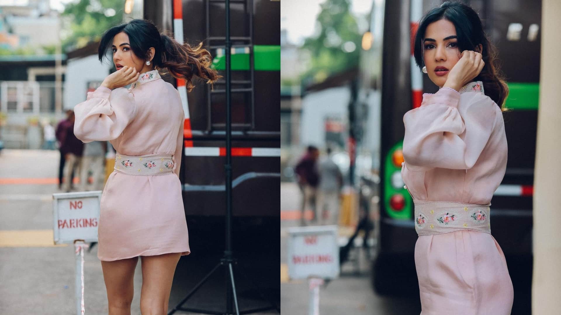 Photos of the day Nora Fatehi Monalisa Urfi Rani Chatterjee aamna Shareef alia bhatt Esha gupta Avneet Kaur