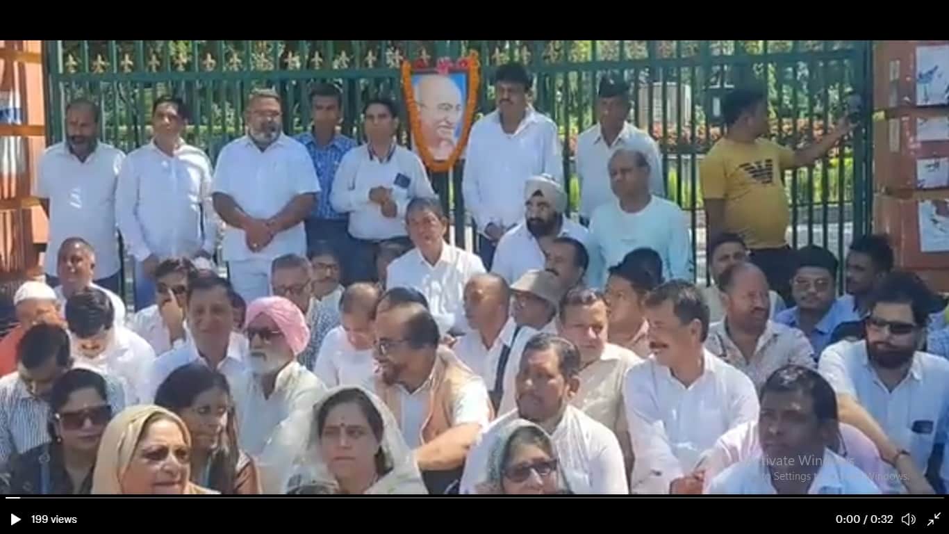 Ankita Murder Case: Congress and many people protest in dehradun photos