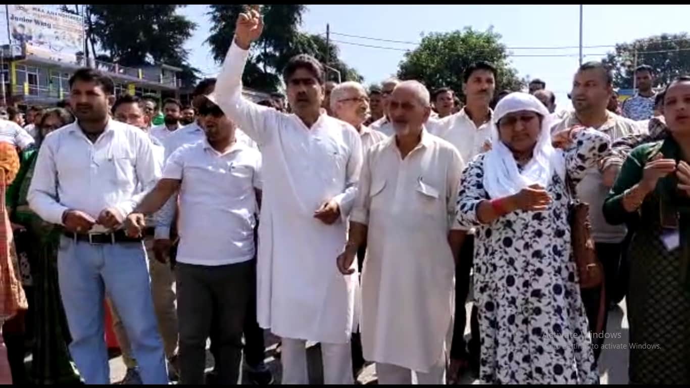 Ankita Murder Case: Congress and many people protest in dehradun photos