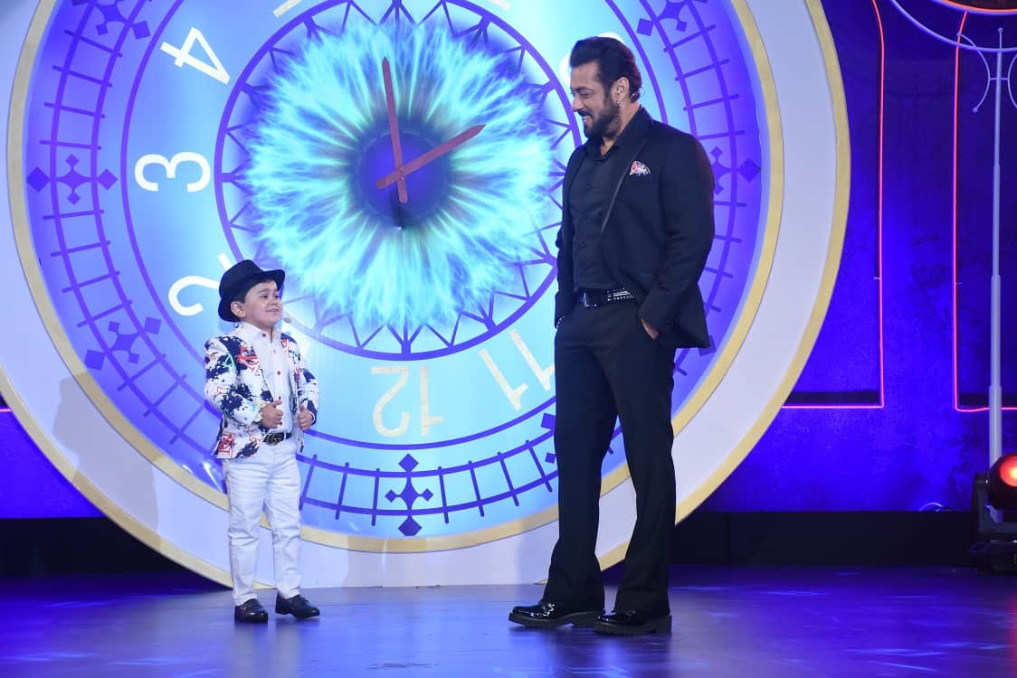 Media personnel imprisoned for Salman Khan safety during bigg boss 16 press conference in mumbai
