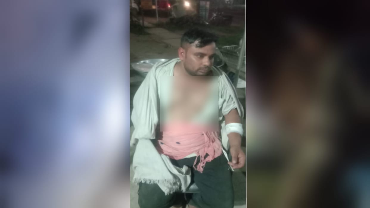 The crooks have looted of three lakhs to a youth in Bijnor city