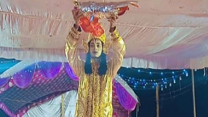 Ramnagar Ki Ramlila The stones started floating in the sea in the name of Ram devotees were overwhelmed