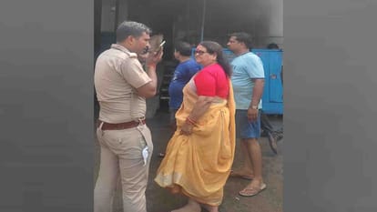 Kanpur: Massive fire breaks out at Maruti Suzuki service center