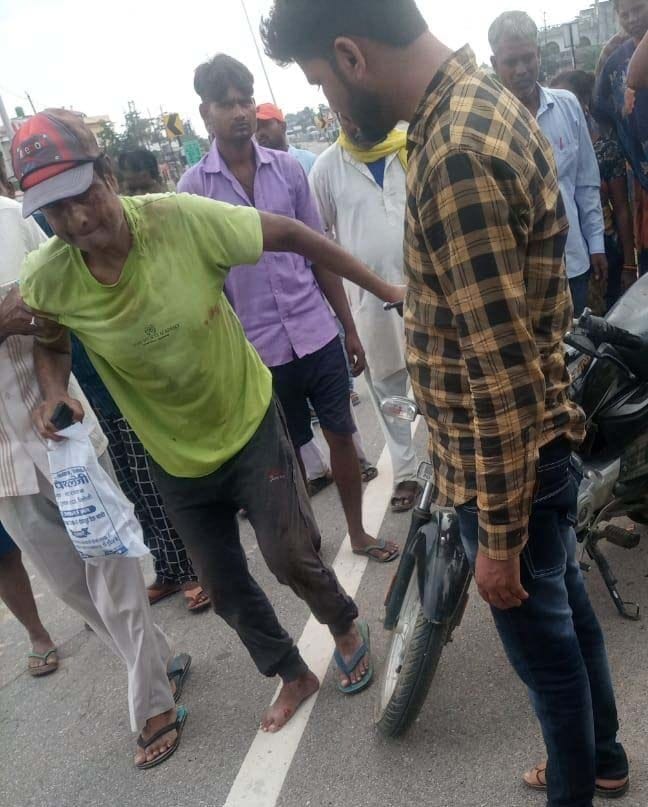 Two bike riders died in an accident on the forelane, two serious