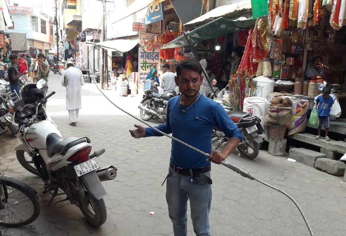 High tension line wire broken in the market, stampede