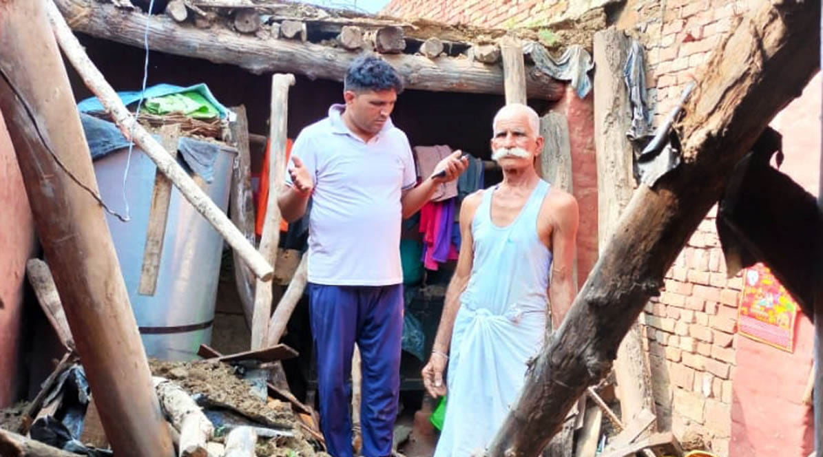 Filled house collapsed, elderly left narrowly