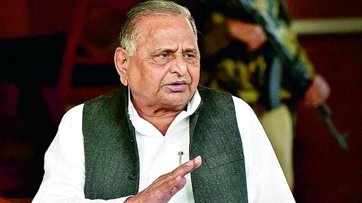 Mulayam Singh Yadav passes away Bollywood celebs pays tribute to former up CM