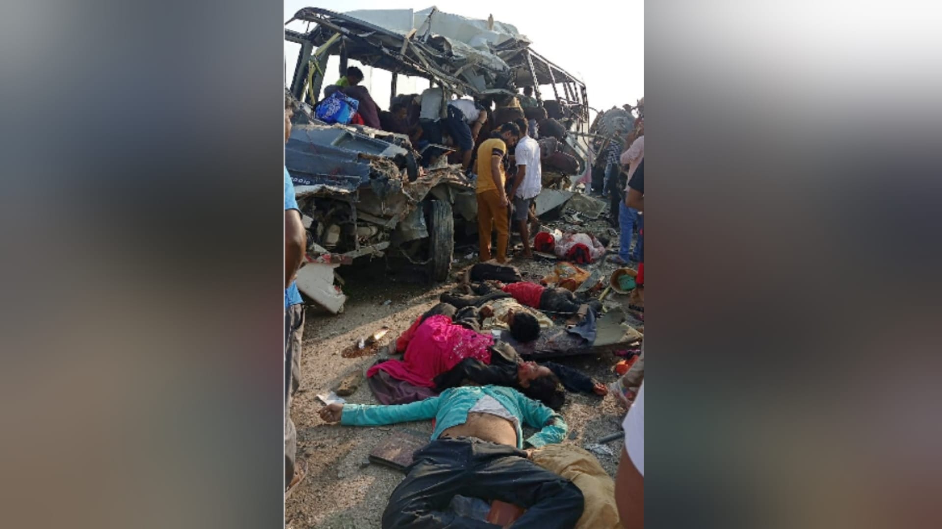 horrific road accident in lakhimpur kheri Collision between truck and private bus on Sharda bridge